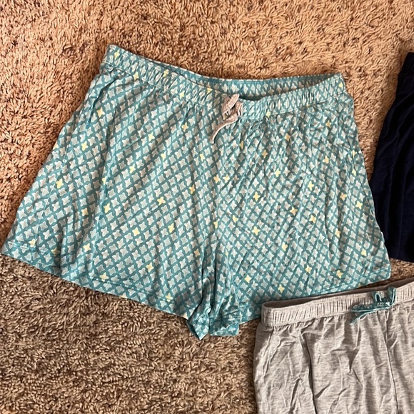 BNWOT 3-pack super soft women’s lounge/sleep shorts in size small! - Picture 3 of 8